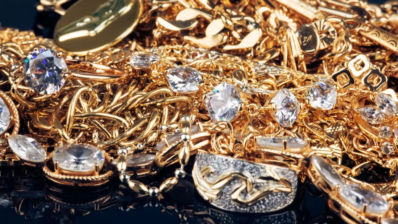 Связала себя скотчем: жительницу Тараза осудили за ложный донос об ограблении