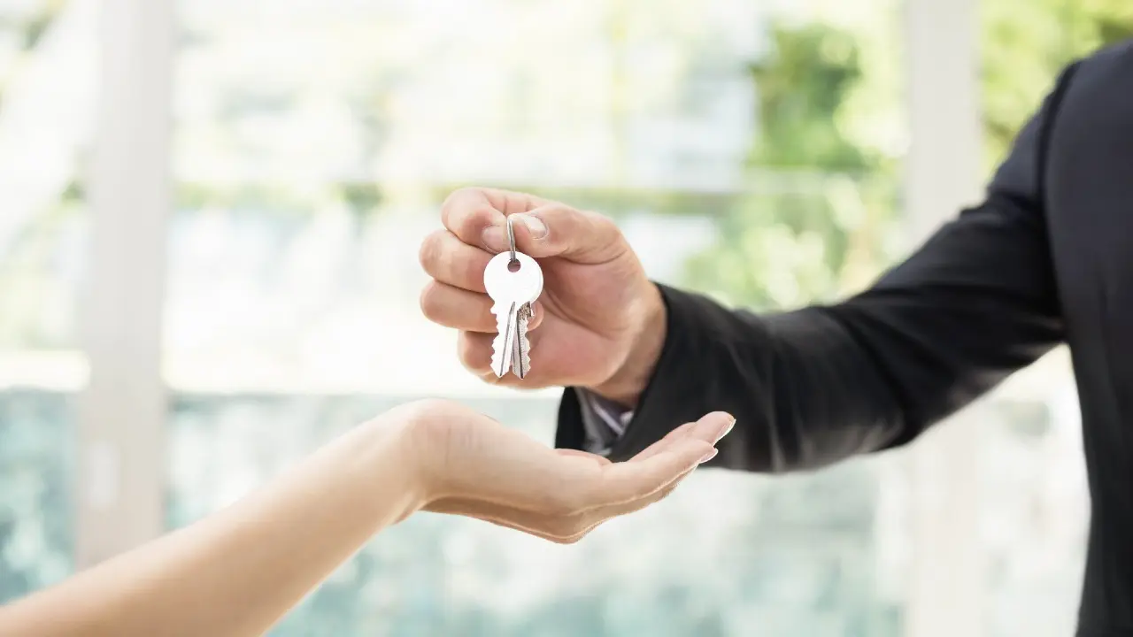 Две новые программы для получателей жилищных выплат запускает Отбасы банк