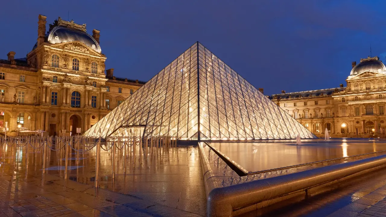 Ещё пятерых подозреваемых в ограблении Лувра задержали во Франции