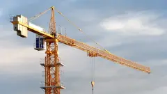Уголовное дело завели после гибели рабочего при падении башенного крана в Астане