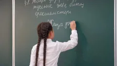 Учитель трогал школьницу в Абайской области: комитет по охране прав детей прокомментировал видео