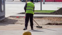 Повысить зарплату представителям рабочих профессий предложили в Казахстане