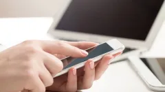 За звонок в call-центр по вопросам верификации смартфона снимают деньги. Как получить помощь бесплатно?