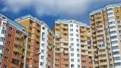 "Год был тяжёлым". 20 тысяч казахстанцев исключили из списка очередников на жильё