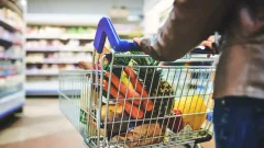 "Винить во всём НДС не надо". Жумангарин объяснил рост цен на продукты в Казахстане