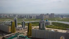 "О вкусах не спорят". Депутат раскритиковала билборды с цитатами казахских писателей в Астане