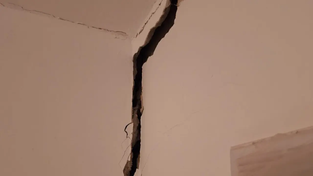 Дома, построенные по госпрограмме, разрушаются в Атырау