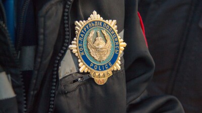 Обманувших пенсионерку лжеполицейских сняли с рейса в Астане