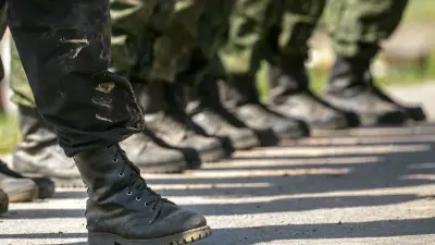 Незаконно выданные кредиты призывникам срочной службы могут списать в Казахстане