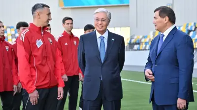 Токаев посетил новый футбольный стадион в Кызылорде