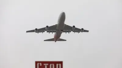 Вылетевший из Астаны самолёт вернулся обратно из-за плохой погоды