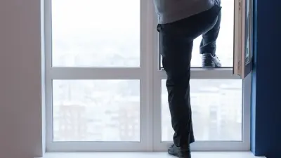 Пациент погиб, выпрыгнув из окна больницы в Акмолинской области