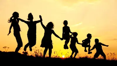 "В моей семье было шестеро детей, родители работали как все". Вице-министр труда о скромных пособиях многодетным