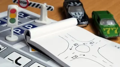 Шпаргалки и микрокамеры: на какие уловки идут казахстанцы, когда сдают экзамен на вождение