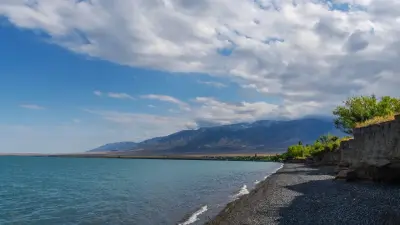 Дополнительные рейсы и поезда: как добраться до озера Алаколь