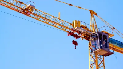 Около 30 нарушений при вводе башенных кранов выявили в Астане