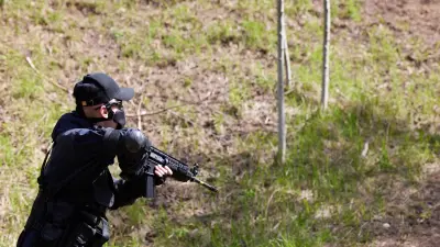 Трое полицейских погибли во время перестрелки в Махачкале