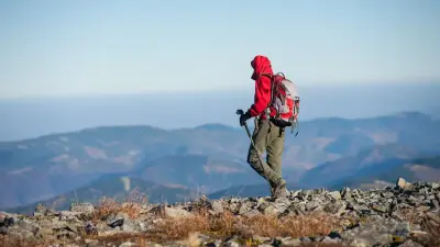 Как обезопасить себя во время похода в горы, напомнили казахстанские спасатели