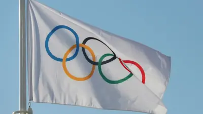 Кто из казахстанских спортсменов получает стипендии от Международного олимпийского комитета