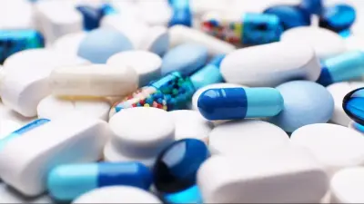 "Нагрузка на бюджет семьи". Покупать лекарства за счёт неиспользованных средств ОСМС предложил депутат