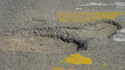 Филиал "КазАвтоЖола" выплатит штраф за плохое качество дороги в Жамбылской области