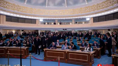 Депутаты, министры, акимы перед Посланием президента. Фоторепортаж Informburo.kz