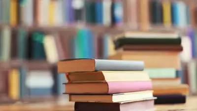 Токаев призвал чиновников больше читать, чтоб не потерять способность мыслить на пенсии