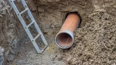 Неделю устраняют последствия обрушения на канализационном коллекторе в Семее