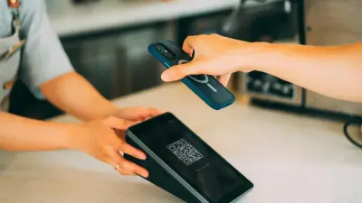 Почему казахстанские банки затягивают с подключением единого QR-кода, ответил глава Нацбанка