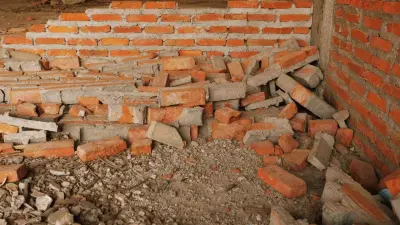 Дело об обрушении фасада дома в Астане: руководителей застройщика нет в живых, заявил адвокат