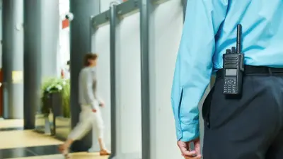 Привлекать к охране школ бывших полицейских предложил аким Костаная