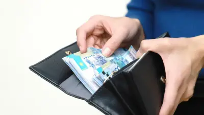 В программу роста доходов населения намерены включить повышение зарплат бюджетникам