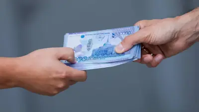 За взятку в 73,5 млн тенге осудили чиновника в Астане
