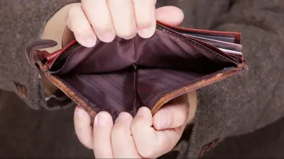 Долги перед ломбардами больше не мешают стать банкротом в Казахстане