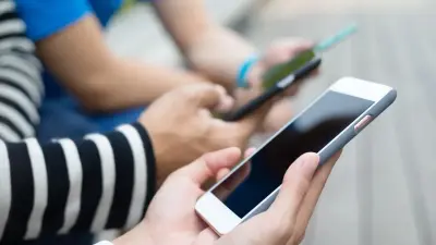 "Жду две недели". Задержки в регистрации смартфонов объяснили сезоном выхода новых моделей