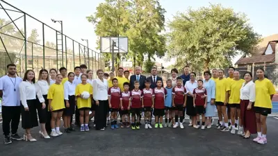 Президент Казахстана посетил школу имени Кемеля Токаева в Бишкеке