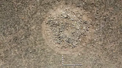 Наконечники стрел, серьга и сумка: захоронение ребёнка XII века нашли в Карагандинской области 