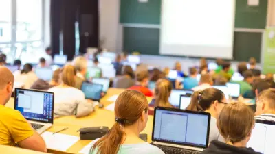 Всех студентов обяжут изучать нормы Конституции с нового учебного года