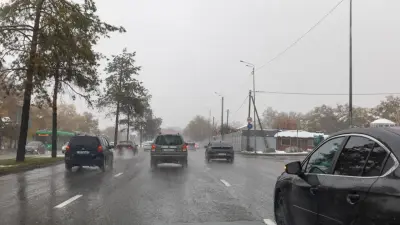 Снег и дождь: водителей просят быть осторожнее в Алматинской области