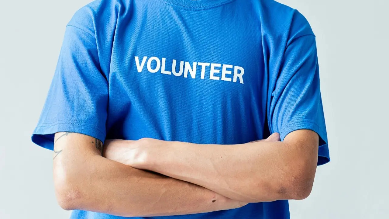 Бонусы к стипендии и больше шансов на грант: казахстанцев планируют поощрять за волонтёрство