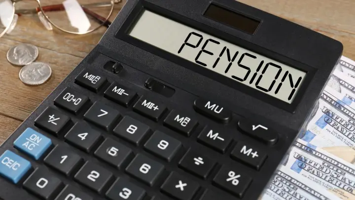 Работал 30 лет, но учли 14: на жалобы предпринимателей о расчёте пенсий ответили в Минтруда