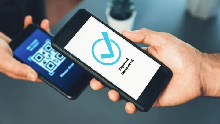 Могут ли магазины запретить оплату картой из-за единого QR-кода в Казахстане
