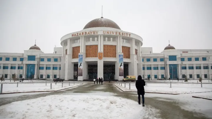 Полиция расследует инцидент со съёмкой в женском туалете Назарбаев Университета