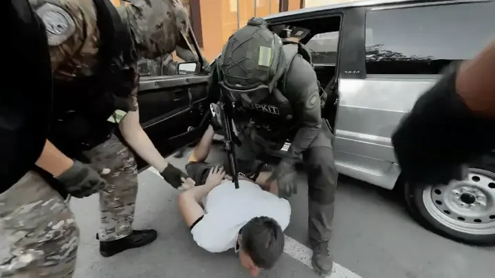 Вымогали деньги у студентов: предполагаемых членов ОПГ задержали в Павлодарской области