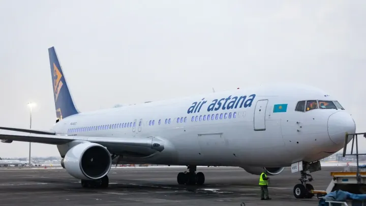 Вылетевший из Алматы самолёт Air Astana вернулся обратно