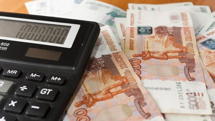 Казахстанцы стали чаще cдавать рубли в обменниках
