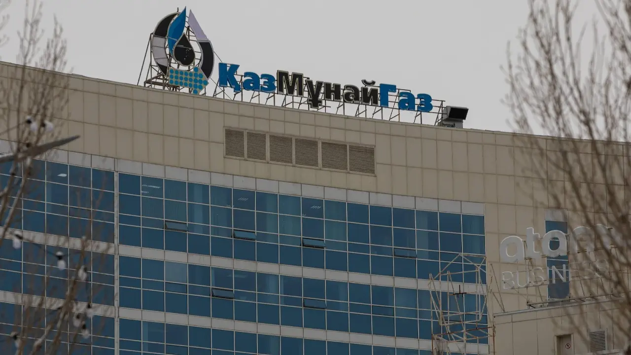 "КазМунайГаз" не планирует выкупать долю "Лукойла" в Карачаганакском проекте