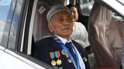 Туркестан: состоялось празднование столетнего юбилея ветерана войны из Созака, ему вручили ключи от нового автомобиля