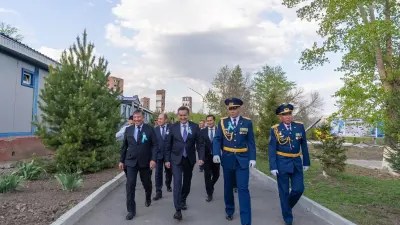 Щит Востока: аким ВКО посетил легендарную часть в Серебрянске