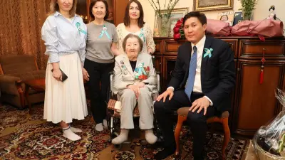 С поклоном за подвиг: в Алматы поздравляют героев Великой Победы